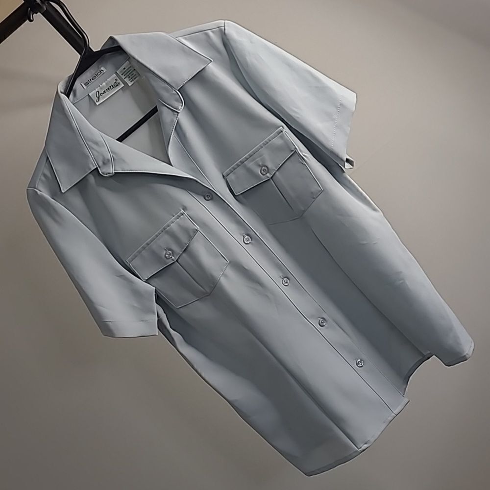 Joanna sz M 96% poly 4% spandex button front collared shirt stretch